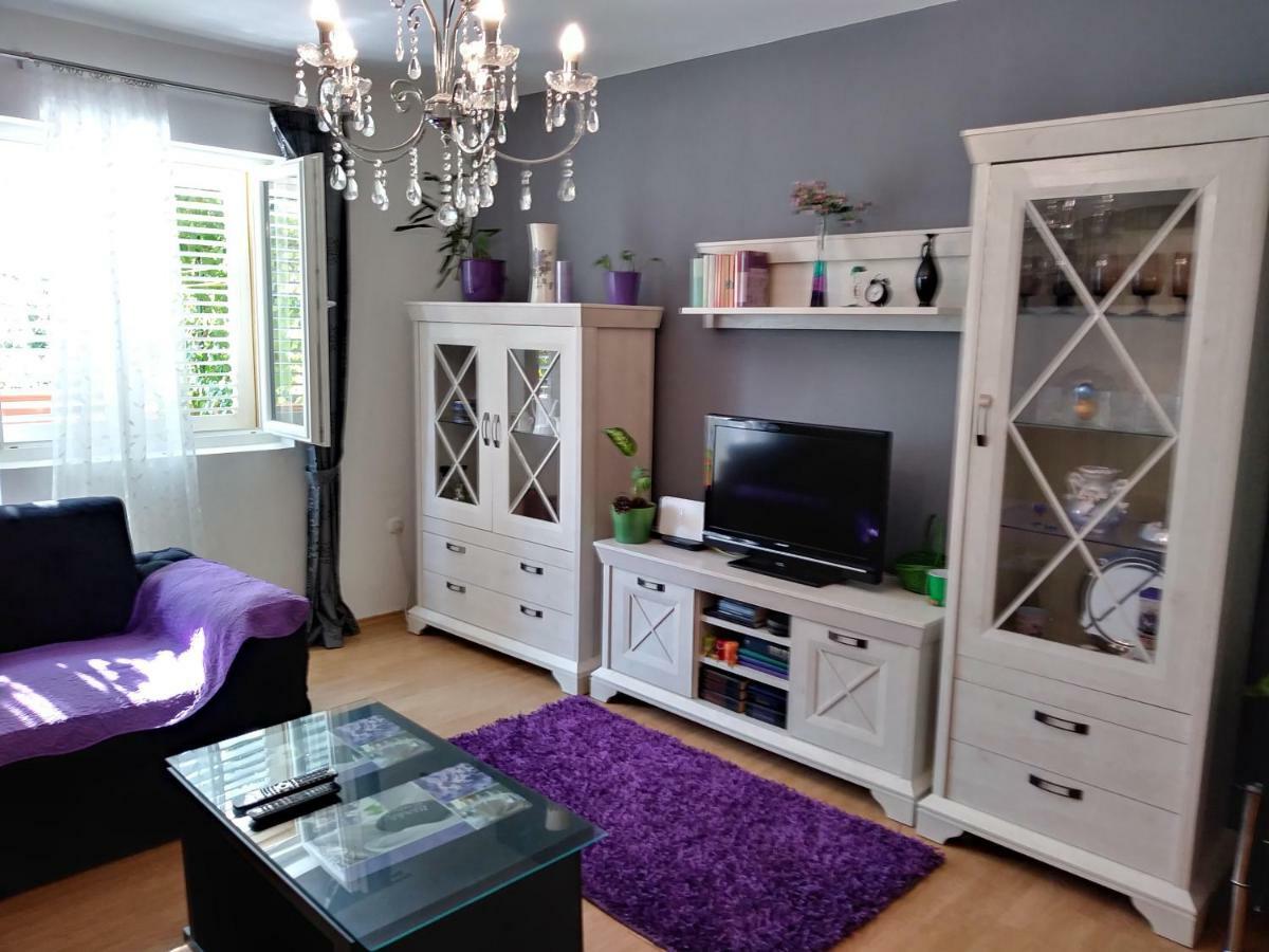 Apartments Mira Биоград на Мору Екстериор снимка