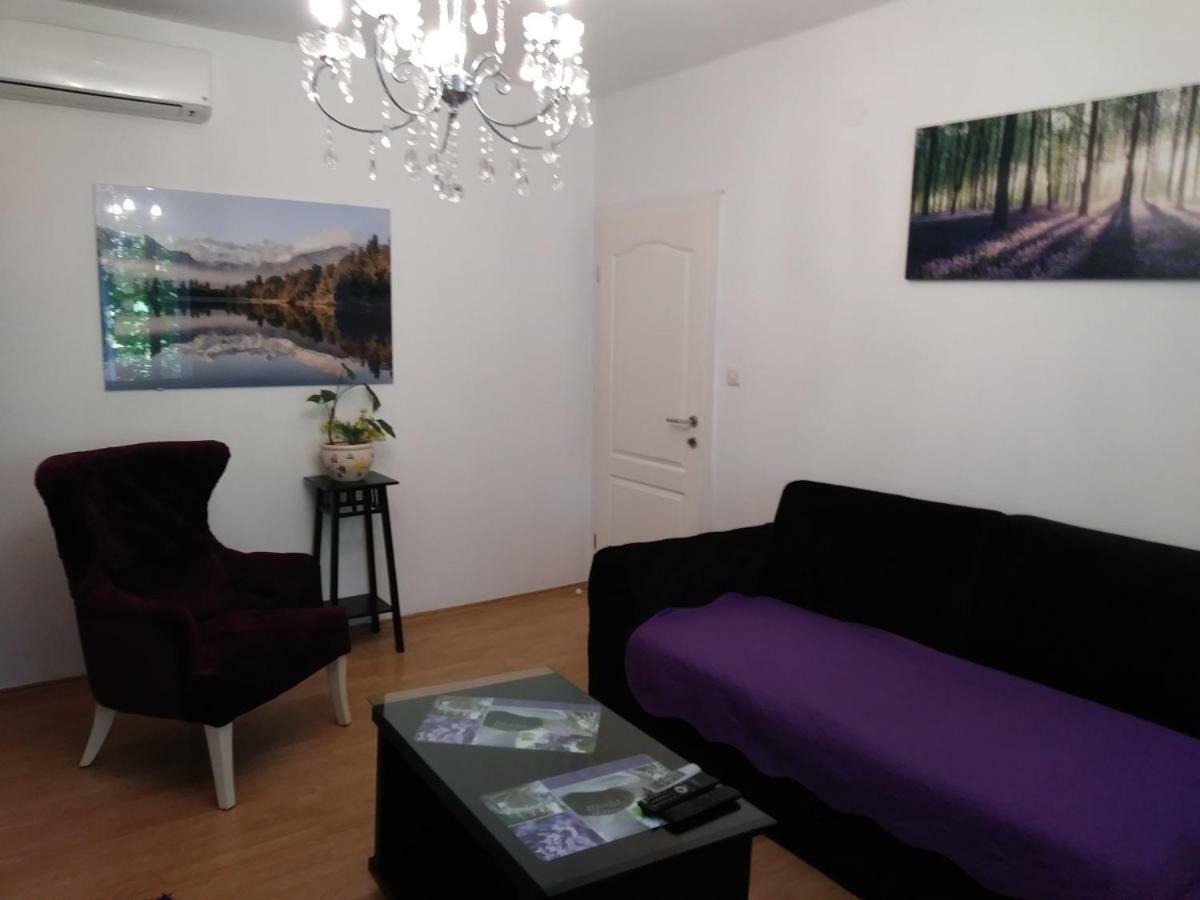 Apartments Mira Биоград на Мору Екстериор снимка