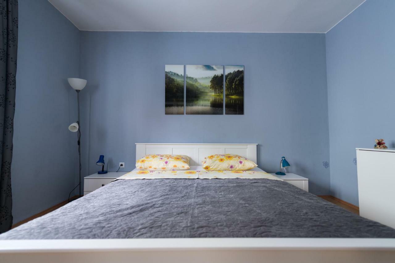 Apartments Mira Биоград на Мору Екстериор снимка