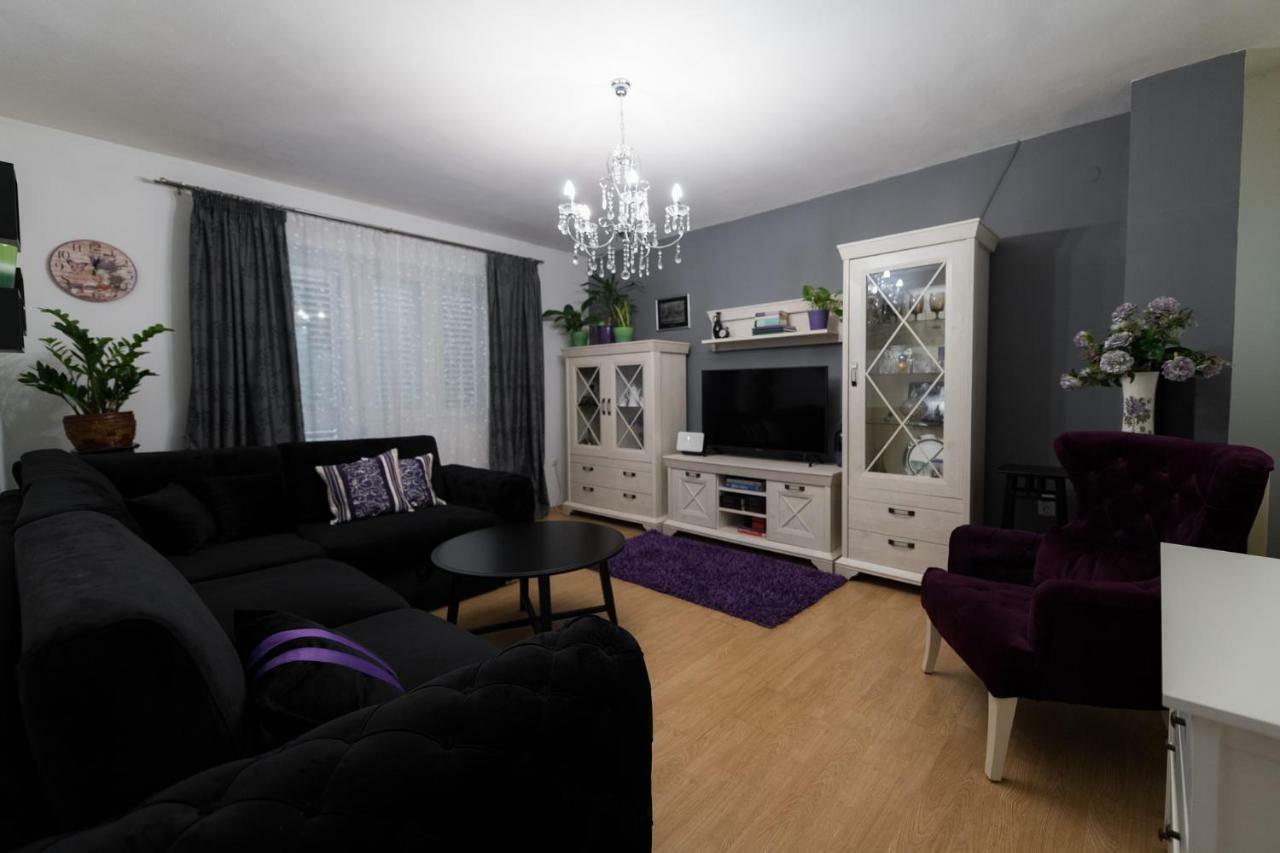 Apartments Mira Биоград на Мору Екстериор снимка