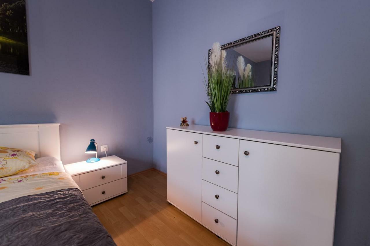 Apartments Mira Биоград на Мору Екстериор снимка