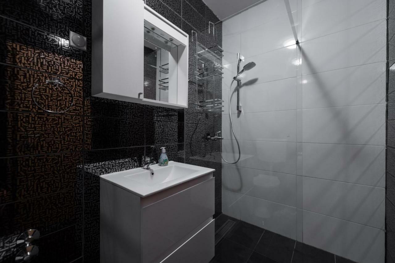 Apartments Mira Биоград на Мору Екстериор снимка